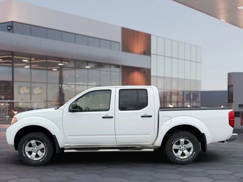 Used 2012 Nissan Frontier SV image 5