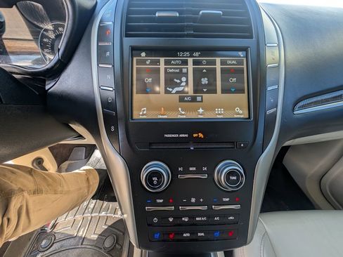 Used 2018 Lincoln MKC Black Label image 23