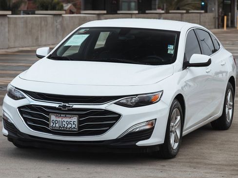 Used 2022 Chevrolet Malibu LS image 3