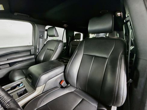 Used 2021 Ford Expedition XLT RWD image 24