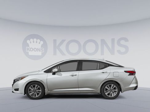 Used 2025 Nissan Versa SV w/ Trunk Package FWD image 4