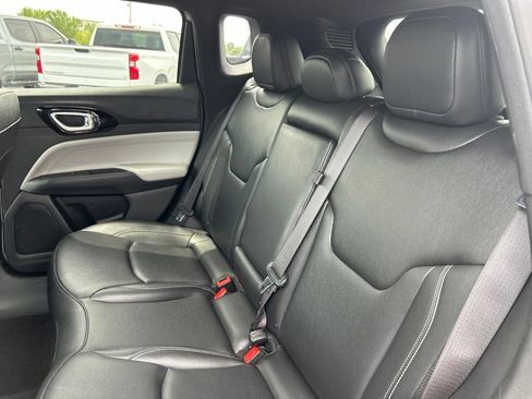 Used 2025 Jeep Compass Limited AWD/4WD image 34