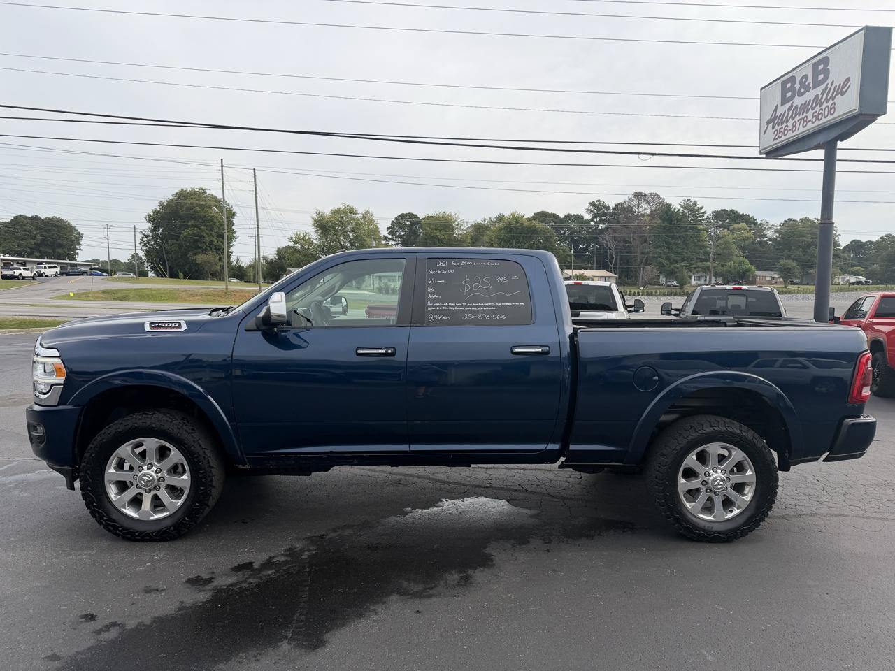 Used 2021 RAM 2500 Laramie AWD/4WD image 9