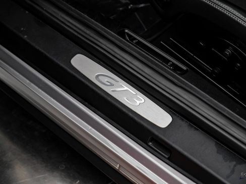 Used 2018 Porsche 911 GT3 w/ Sport Chrono Package image 39