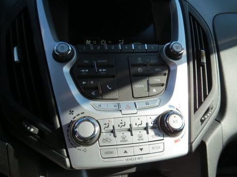 Used 2013 Chevrolet Equinox LT FWD image 17