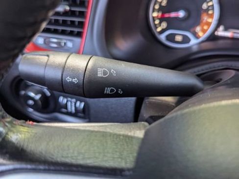 Used 2016 Jeep Renegade Trailhawk w/ Premium Trailhawk Package AWD/4WD image 28