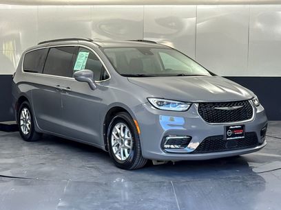 Used 2022 Chrysler Pacifica Touring-L