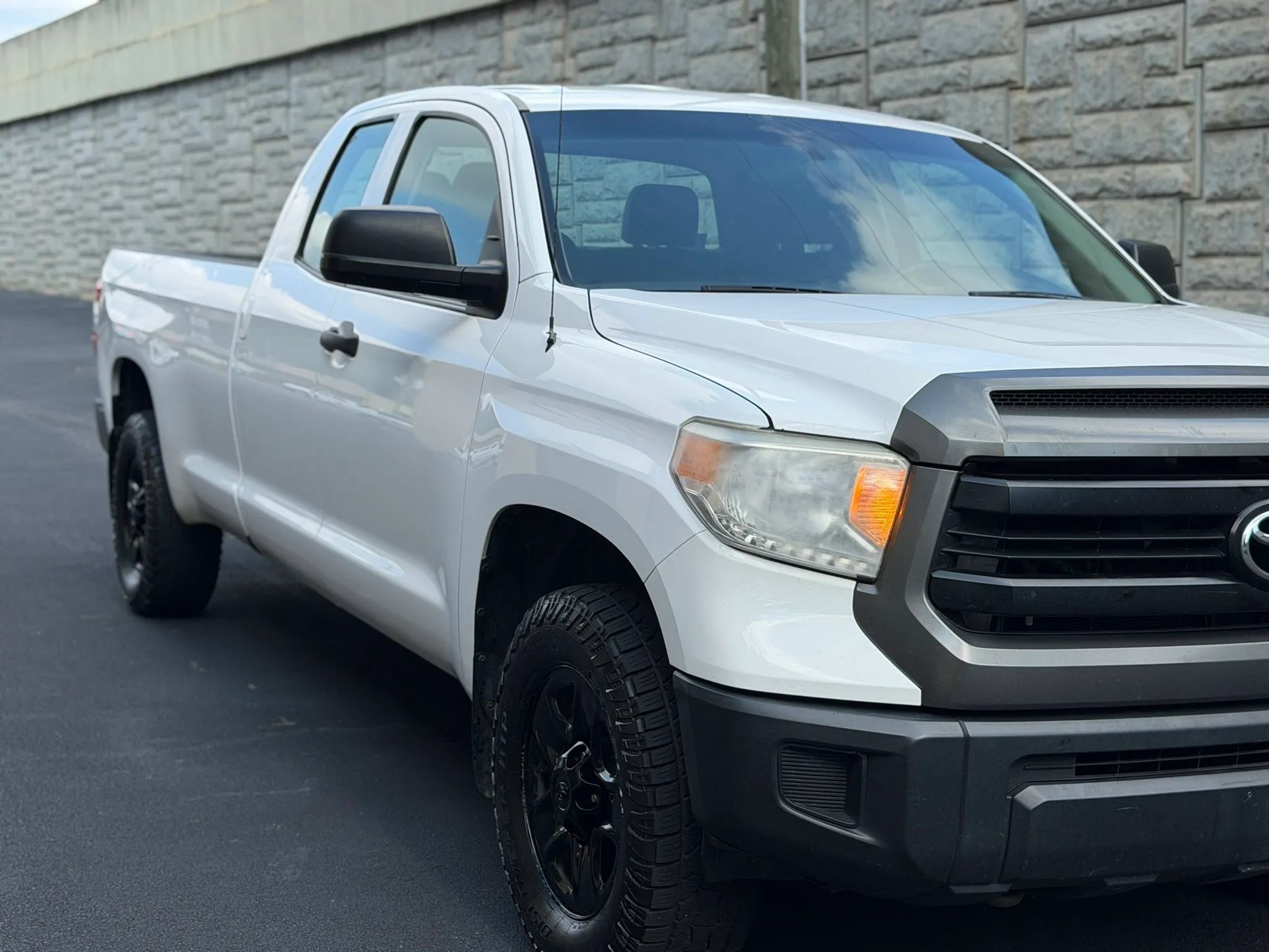 Used 2017 Toyota Tundra SR AWD/4WD image 34