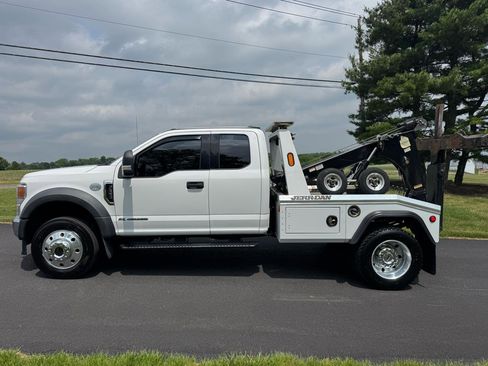 Used 2021 Ford F550 4x4 SuperCab Super Duty w/ Low Deflection Package image 3