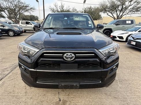 Used 2024 Toyota 4Runner TRD Sport image 2