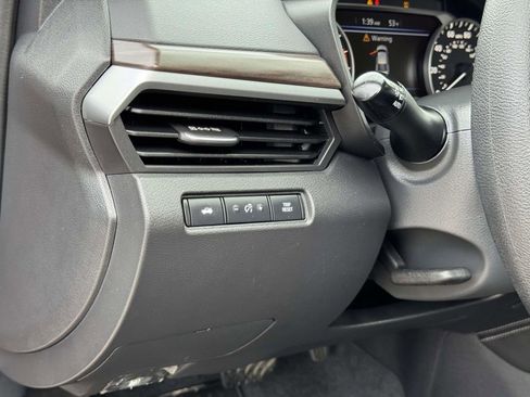 Used 2023 Nissan Altima 2.5 SV image 10