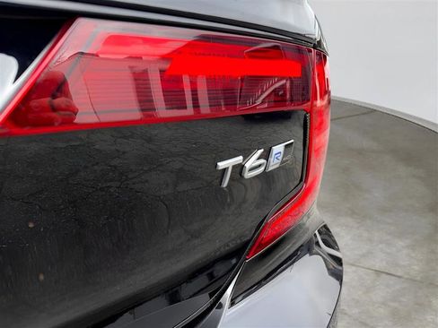 Used 2020 Volvo S90 T6 R-Design image 36