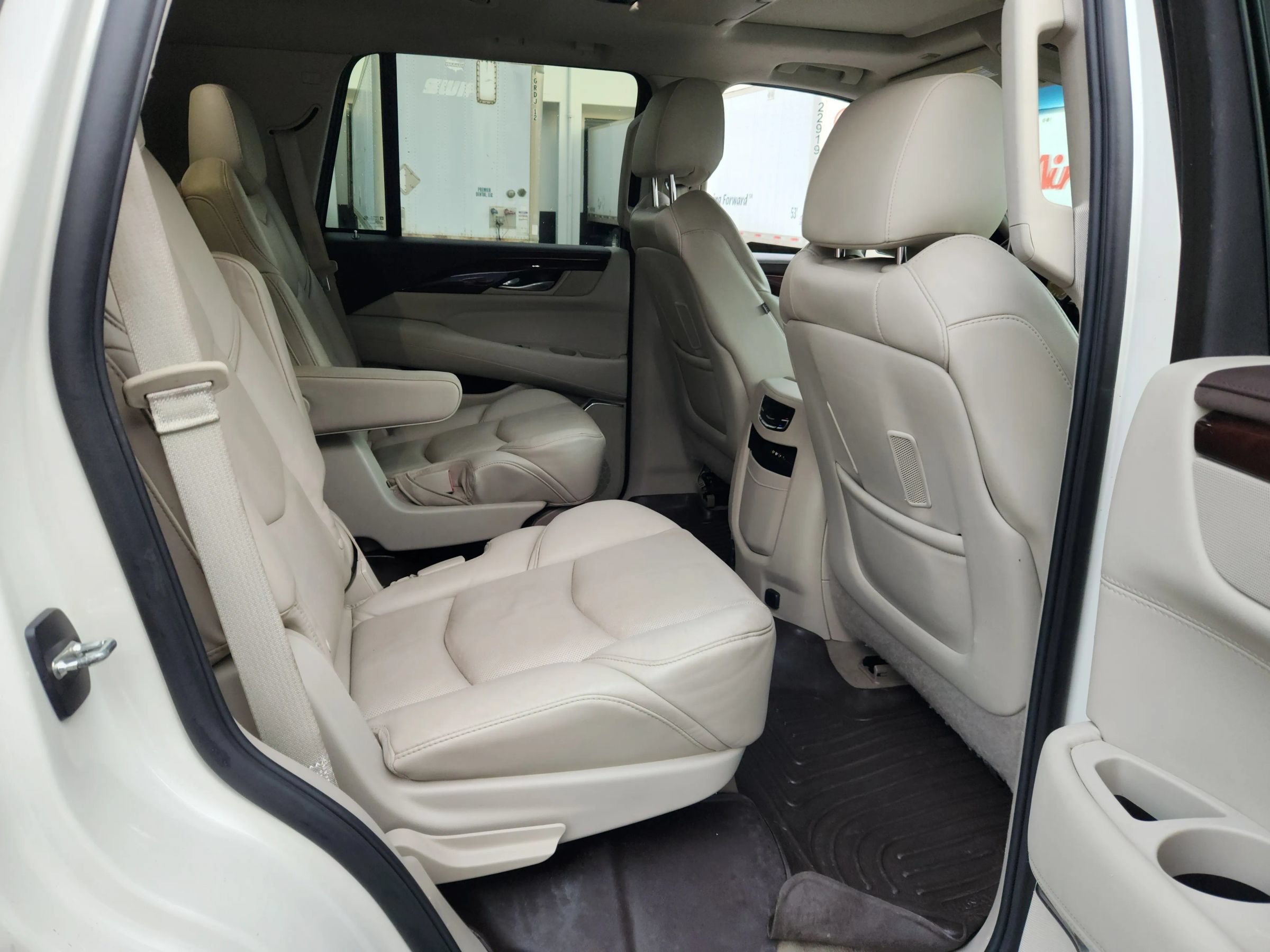 Used 2015 Cadillac Escalade Premium AWD/4WD image 21