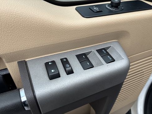 Used 2014 Ford F250 XLT w/ XLT Value Package image 17