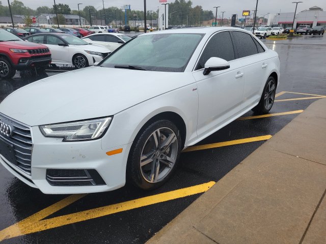 Used 2017 Audi A4 2.0T Premium Plus w/ Premium Plus Package FWD image 3