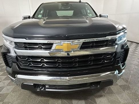 Used 2024 Chevrolet Silverado 1500 LT AWD/4WD image 8