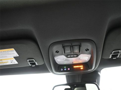 Used 2023 Chevrolet TrailBlazer RS w/ Sun and Liftgate Package image 12