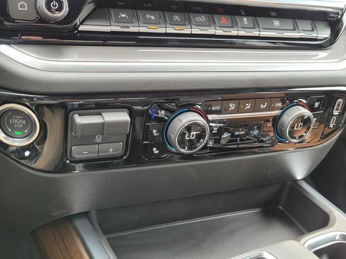 New 2026 Chevrolet Silverado 1500 High Country w/ High Country Premium Package AWD/4WD image 20