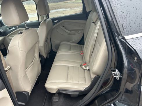 Used 2017 Ford Escape Titanium image 16