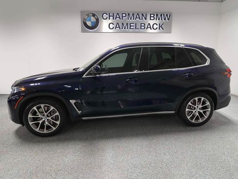 Used 2026 BMW X5 xDrive50e AWD/4WD image 3