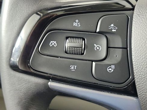 Used 2023 Buick Enclave Essence w/ Experience Buick Package FWD image 10