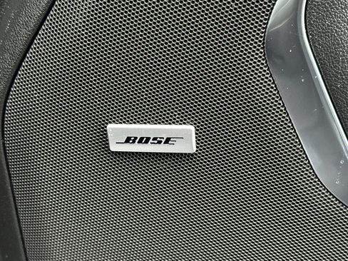 Used 2024 GMC Yukon XL SLT image 41