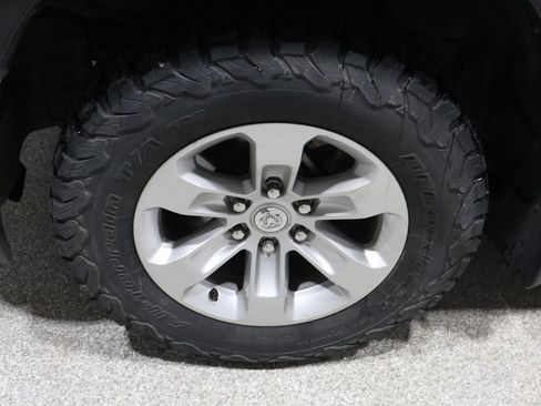 Used 2019 RAM 1500 Laramie image 10