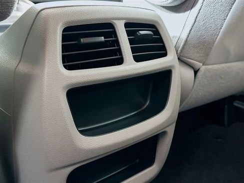 Used 2019 Honda Pilot LX image 24