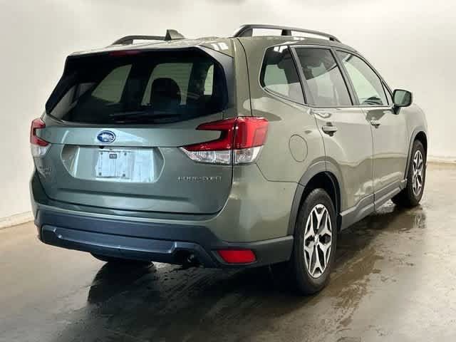 Used 2019 Subaru Forester Premium w/ All-Weather Package AWD/4WD image 23