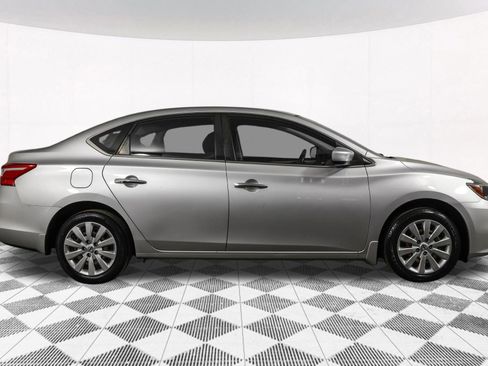 Used 2019 Nissan Sentra S image 13