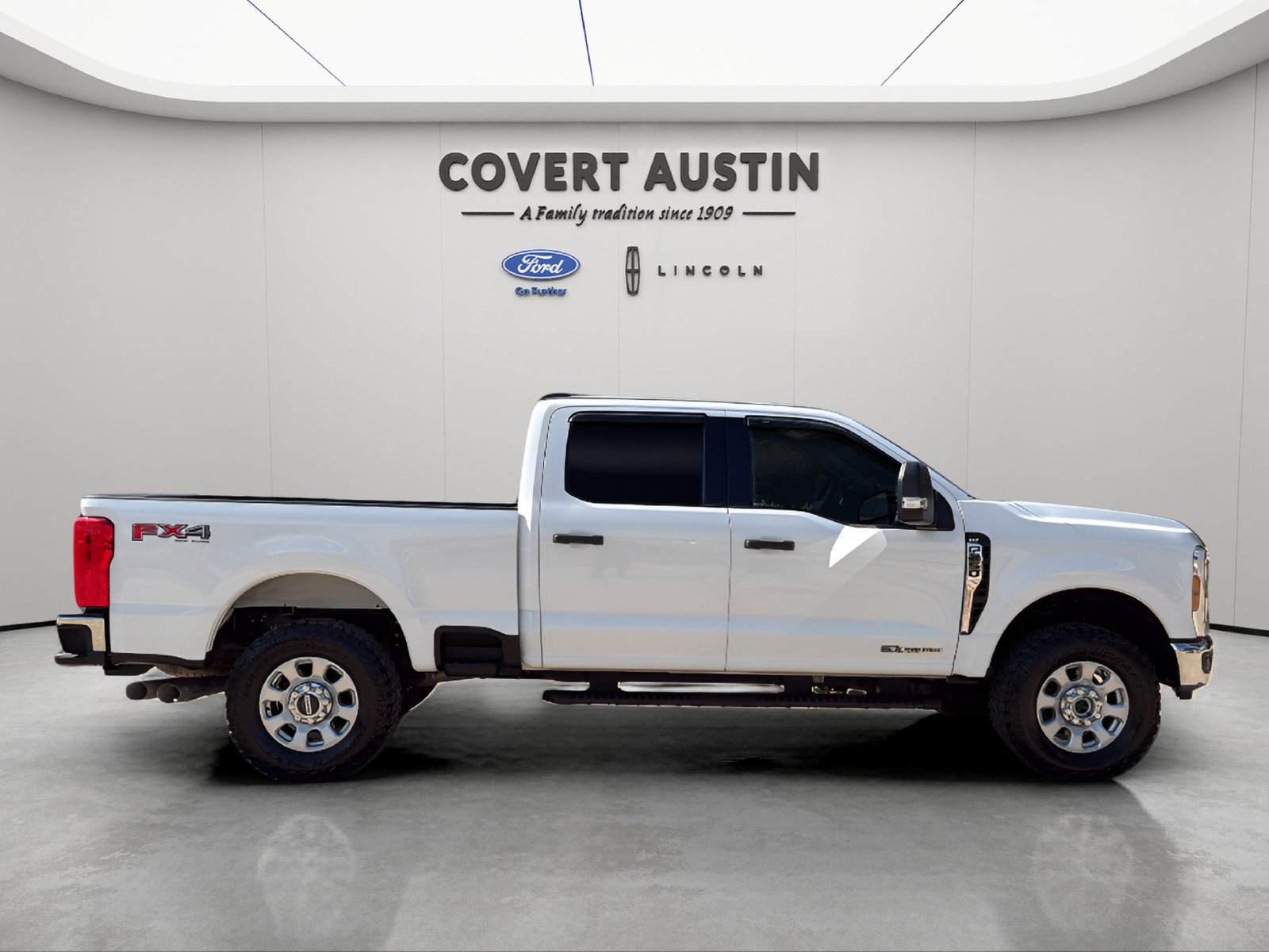 Used 2024 Ford F250 XLT w/ FX4 Off-Road Package AWD/4WD image 6