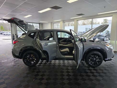 Used 2025 Acura ADX A-Spec image 18