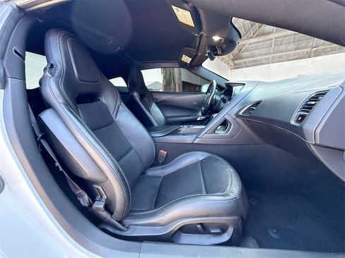 Used 2019 Chevrolet Corvette Stingray w/ Battery Protection Package image 33