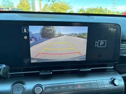 Used 2025 Hyundai Kona SEL AWD/4WD image 29