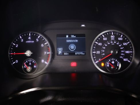 Used 2021 Kia Telluride LX FWD image 5