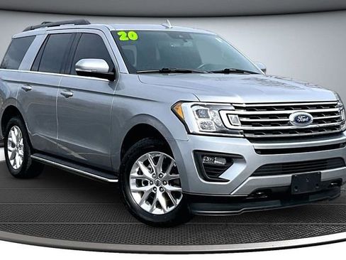 Used 2020 Ford Expedition XLT w/ Equipment Group 202A image 3