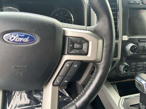 Used 2019 Ford F150 Lariat w/ Equipment Group 502A Luxury AWD/4WD image 22