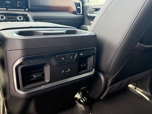 Used 2024 GMC Sierra 1500 Denali w/ Technology Package AWD/4WD image 16