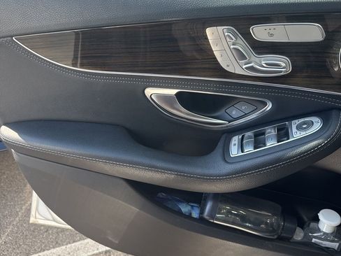 Used 2016 Mercedes-Benz C 300 4MATIC Sedan image 4