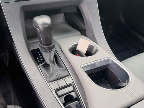 Used 2022 Toyota Avalon XLE w/ Moonroof Package FWD image 37