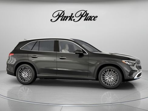 Used 2026 Mercedes-Benz GLC 300 4MATIC image 29