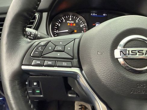 Used 2019 Nissan Rogue SV w/ Sun & Sound Touring Package image 18