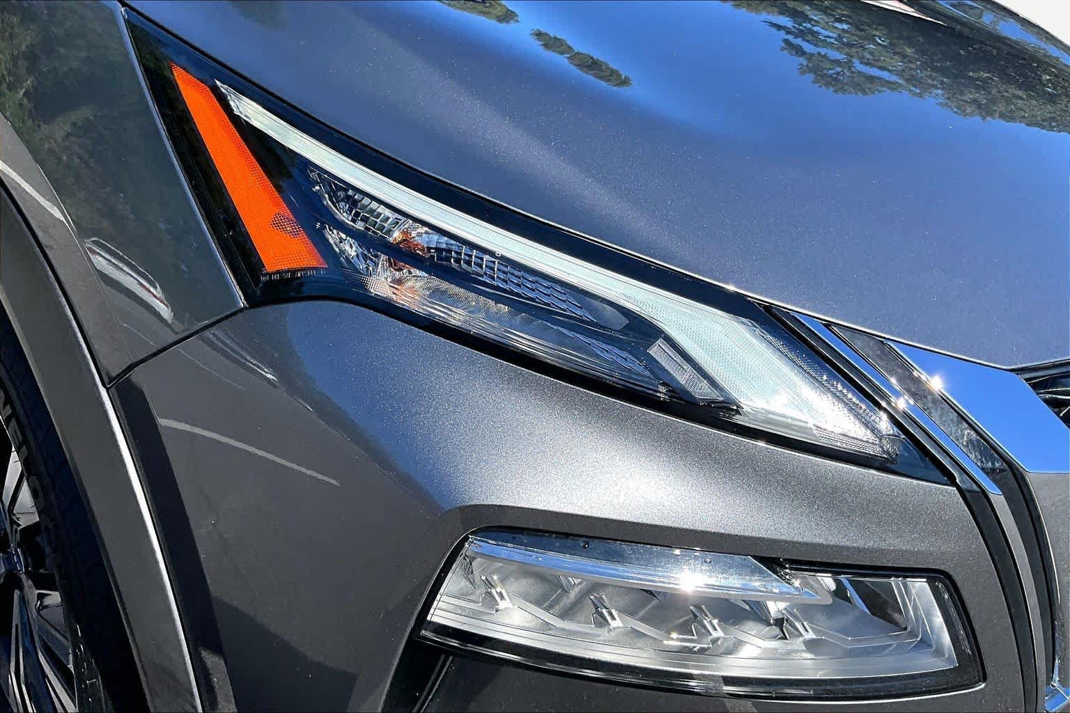 Used 2023 Nissan Rogue SV FWD image 28