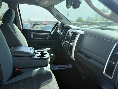 Used 2019 RAM 1500 Classic SLT w/ Luxury Group image 33