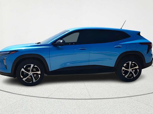 Used 2025 Chevrolet Trax RS FWD image 5