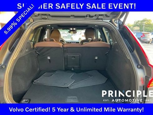 Certified 2023 Volvo XC60 B5 Plus w/ Protection Package Premier FWD image 28