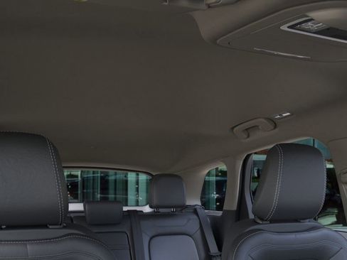 New 2026 Lincoln Corsair Premiere image 22