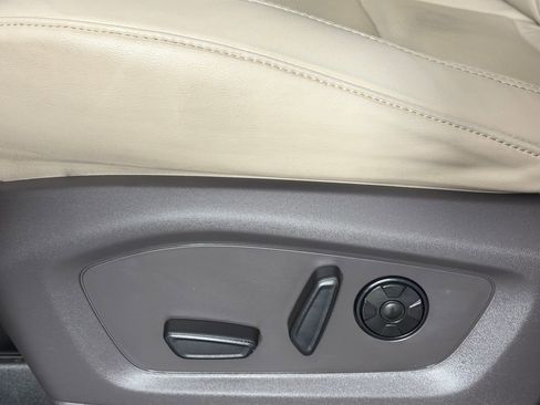 Certified 2021 Ford Explorer Platinum w/ Equipment Group 601A image 26