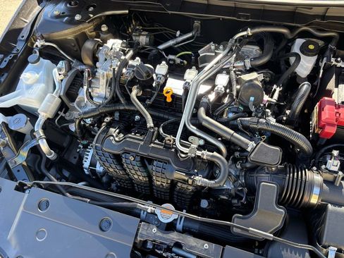 New 2025 Nissan Altima 2.5 SV image 29