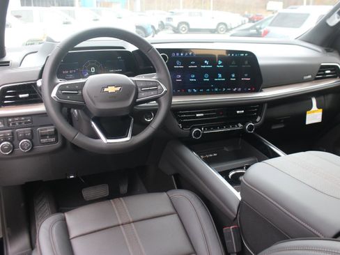 New 2026 Chevrolet Suburban High Country image 16